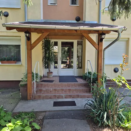Liefnest Appartement Harkány